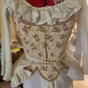 HANDSEWN   🧵🪡  🍃🌺🍃 ask me if interested